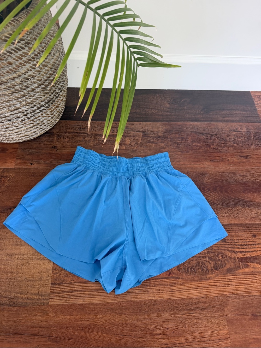 lululemon athletica bright blue women's athletic skort/shorts